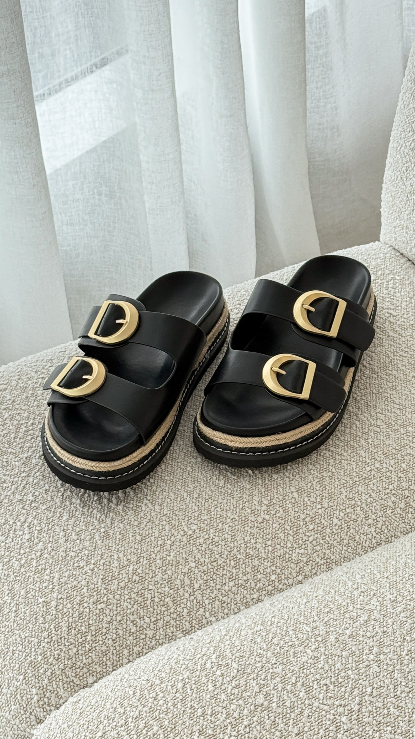 Anora Slide - Black