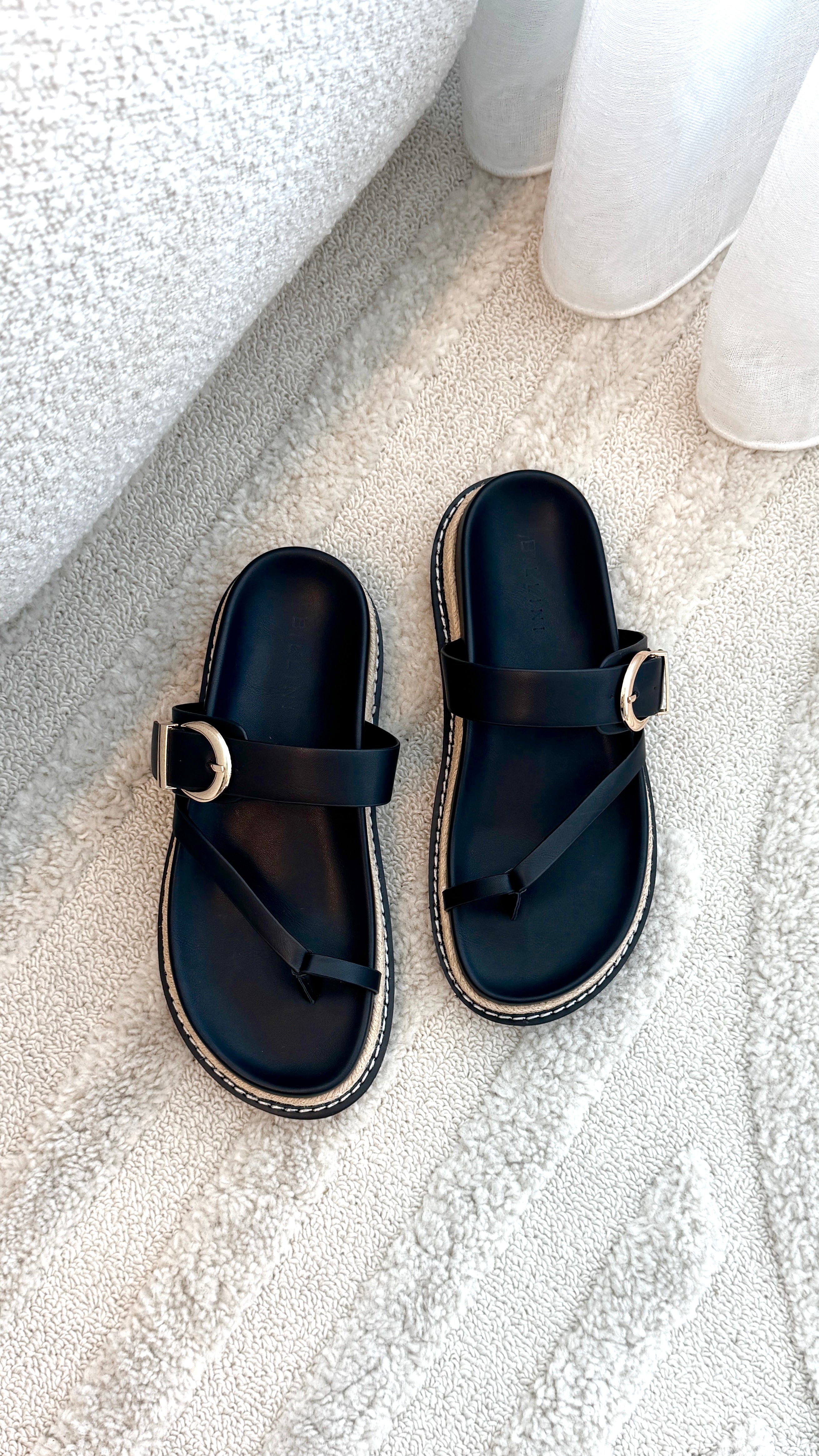 Ameera Slide - Black